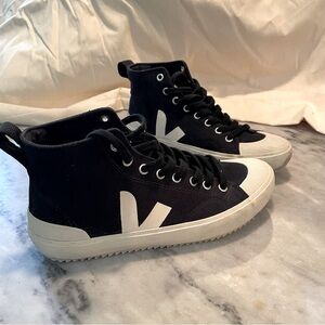 Veja Women’s Black High-Top Canvas Sneakers size 38